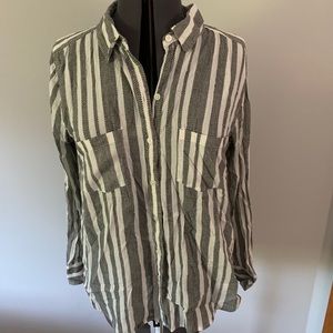 4/$20 Loft button up cotton shirt